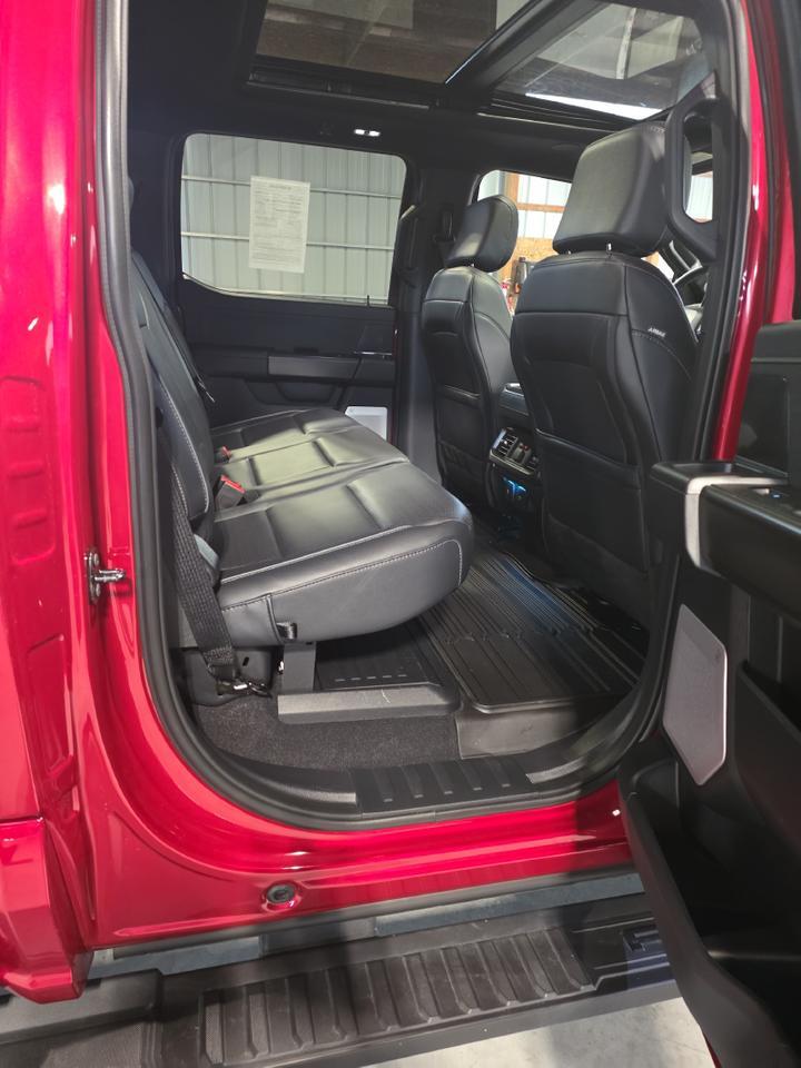 2025 Ford F-150 LARIAT Sand Lake NY