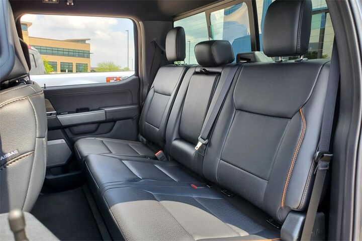 2025 Ford F-150 Lariat  TX