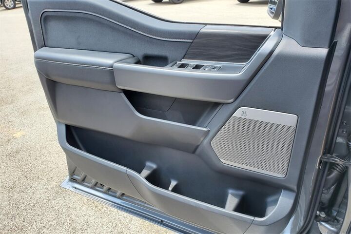 2025 Ford F-150 Lariat  TX