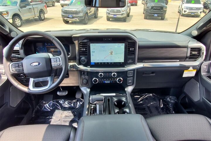 2025 Ford F-150 Lariat  TX