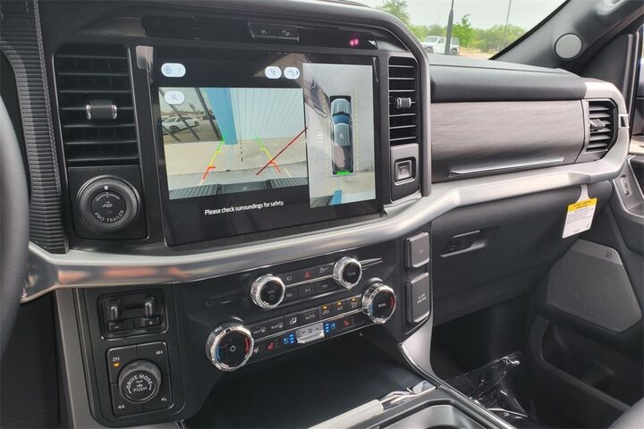 2025 Ford F-150 Lariat  TX