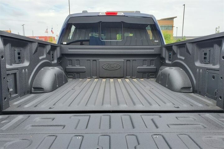 2025 Ford F-150 Lariat  TX