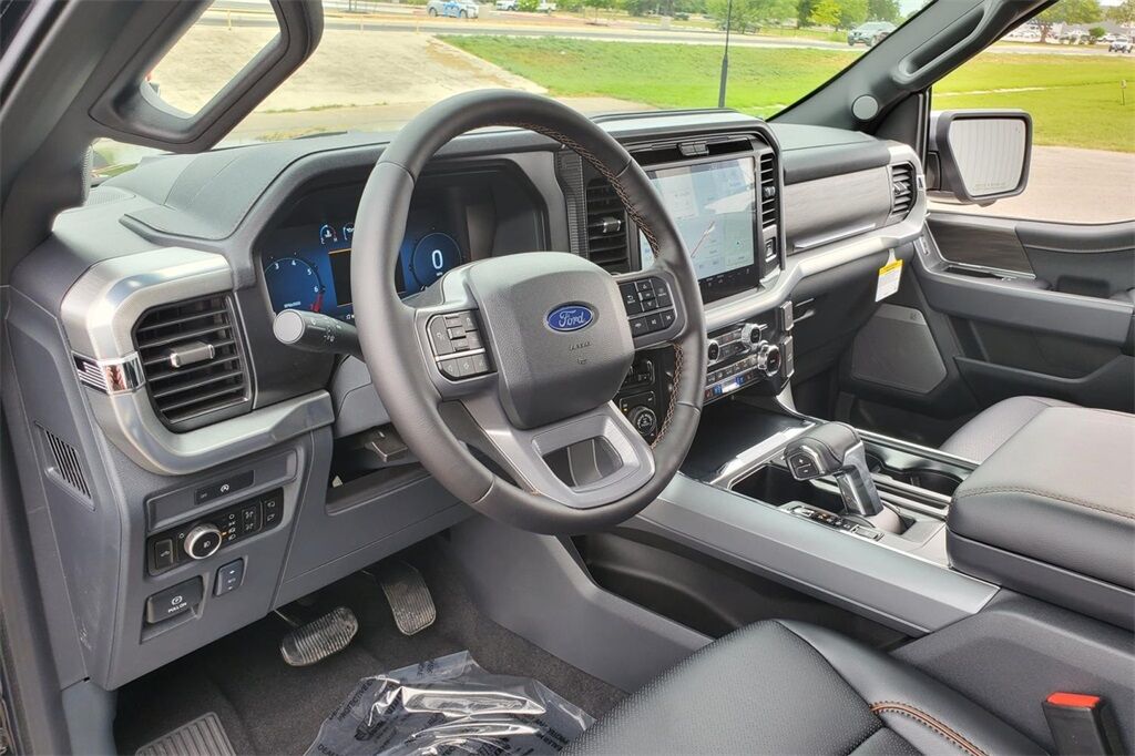 2025 Ford F-150 Lariat Hondo TX