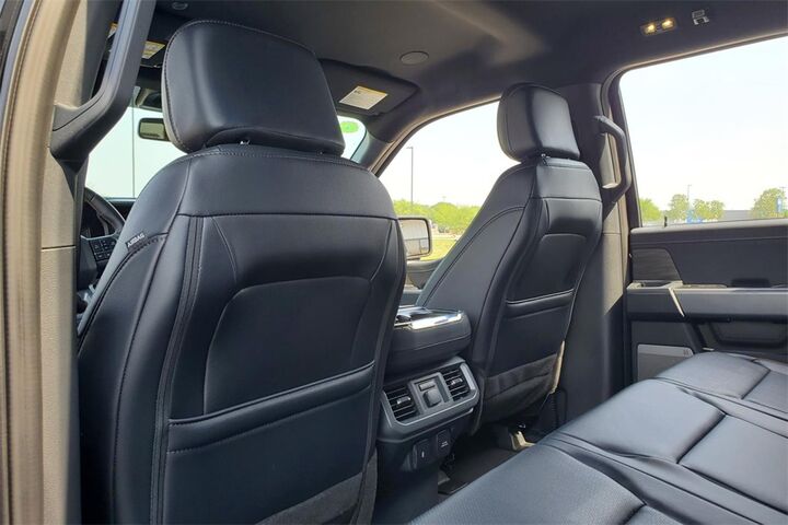 2025 Ford F-150 Lariat  TX