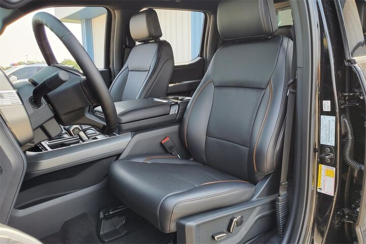 2025 Ford F-150 Lariat  TX