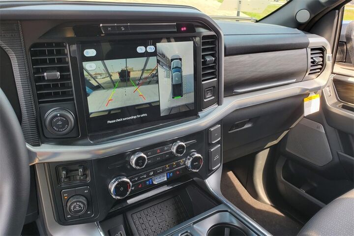 2025 Ford F-150 Lariat  TX