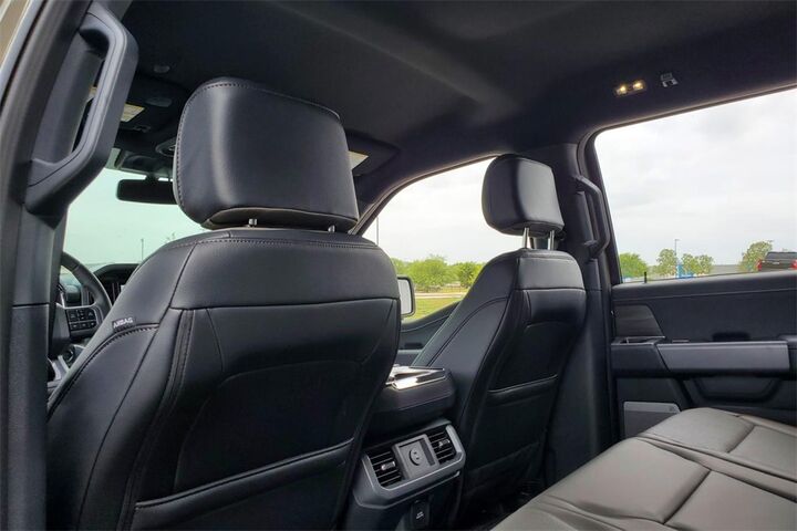 2025 Ford F-150 Lariat  TX