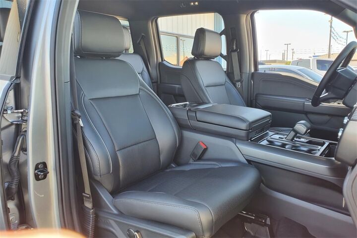 2025 Ford F-150 Lariat  TX