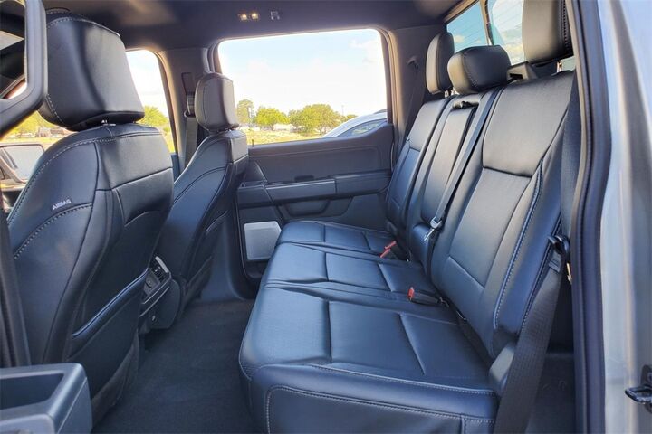 2025 Ford F-150 Lariat  TX