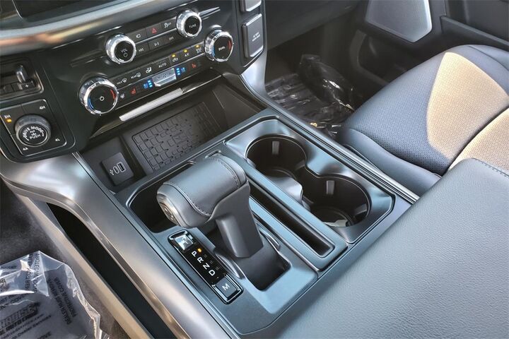 2025 Ford F-150 Lariat  TX