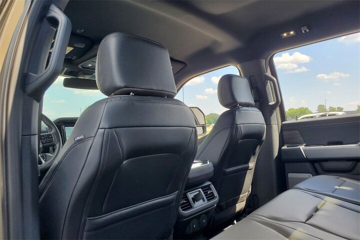 2025 Ford F-150 Lariat  TX