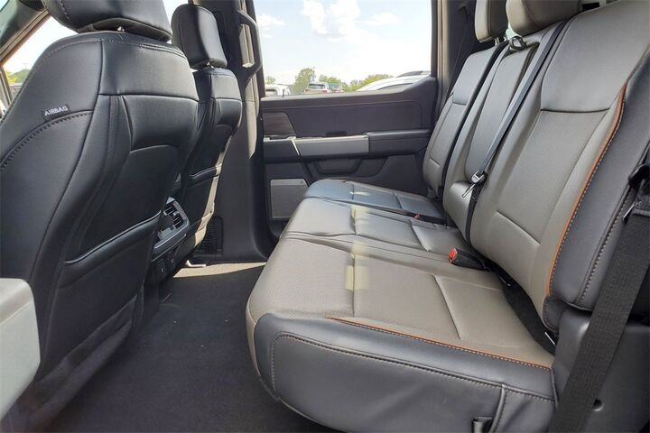 2025 Ford F-150 Lariat  TX