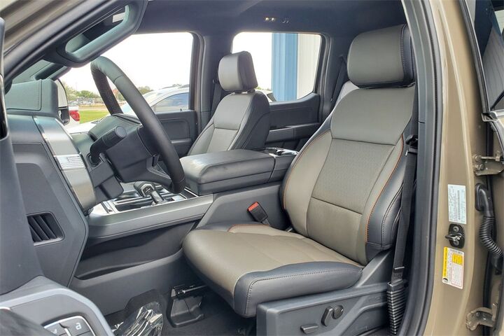 2025 Ford F-150 Lariat  TX