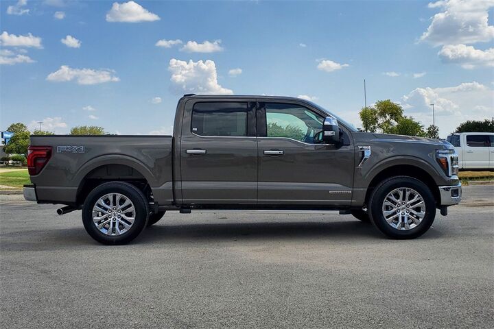 2025 Ford F-150 Lariat  TX