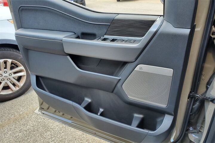 2025 Ford F-150 Lariat  TX