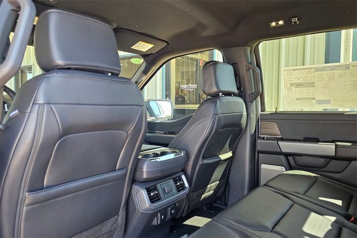 2025 Ford F-150 Lariat  TX