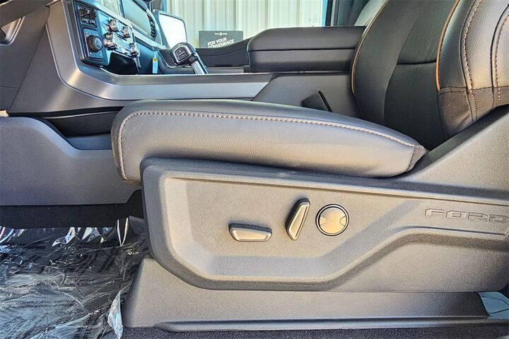 2025 Ford F-150 Lariat  TX