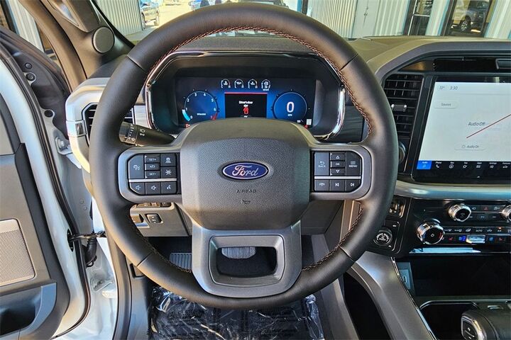 2025 Ford F-150 Lariat  TX
