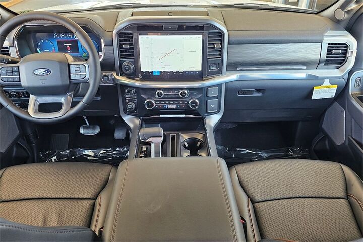 2025 Ford F-150 Lariat  TX