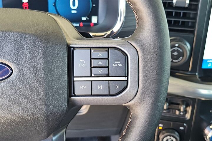 2025 Ford F-150 Lariat  TX