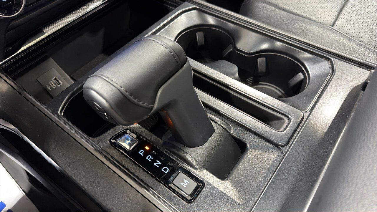 2025 Ford F-150 Lariat Sherwood Park AB
