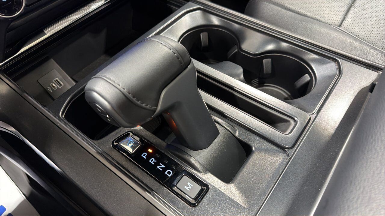 2025 Ford F-150 Lariat Sherwood Park AB