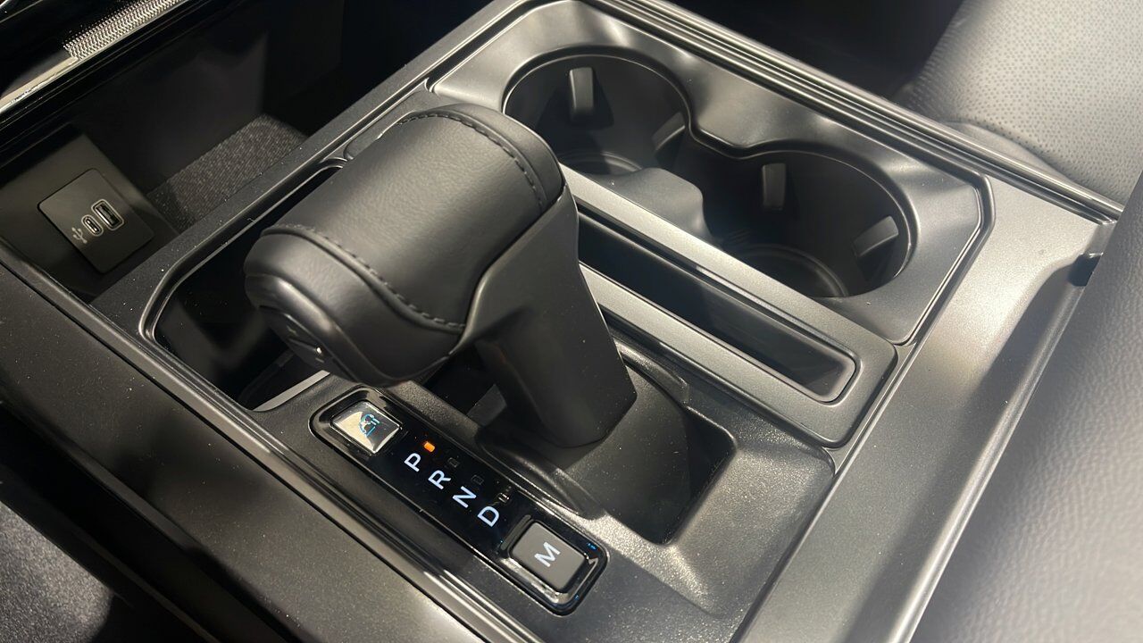 2025 Ford F-150 Lariat Sherwood Park AB