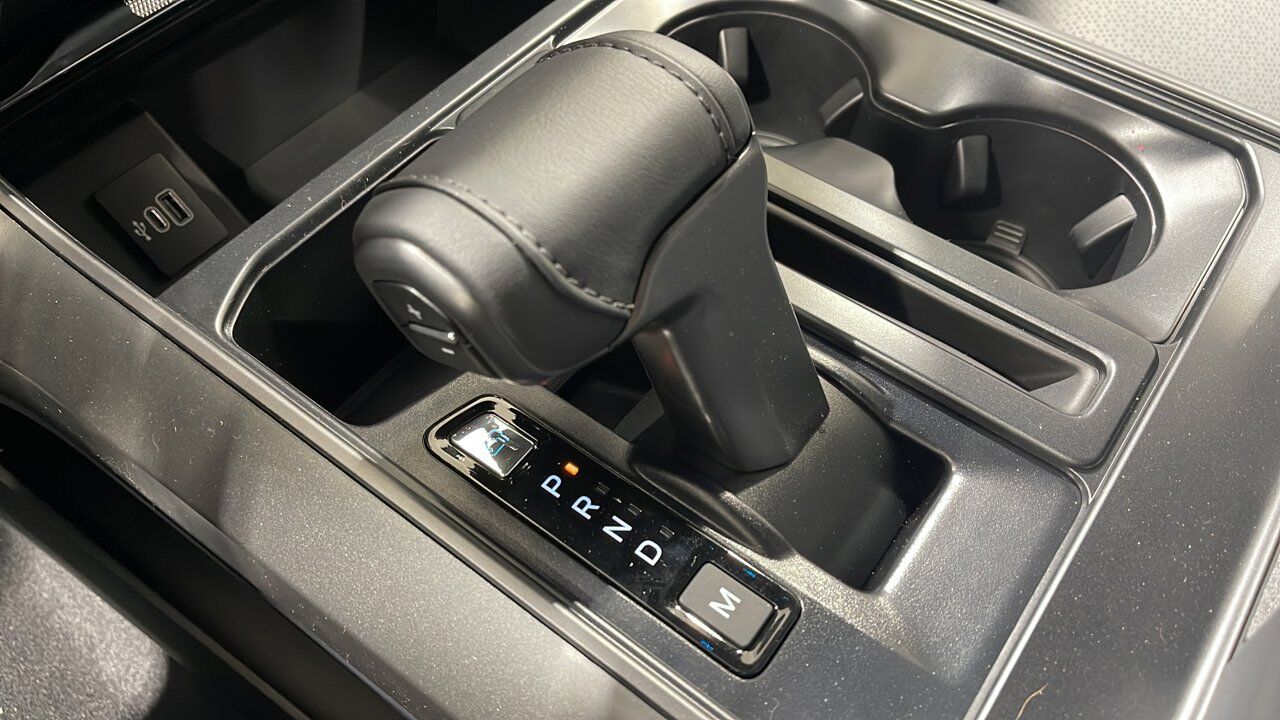 2025 Ford F-150 Lariat Sherwood Park AB