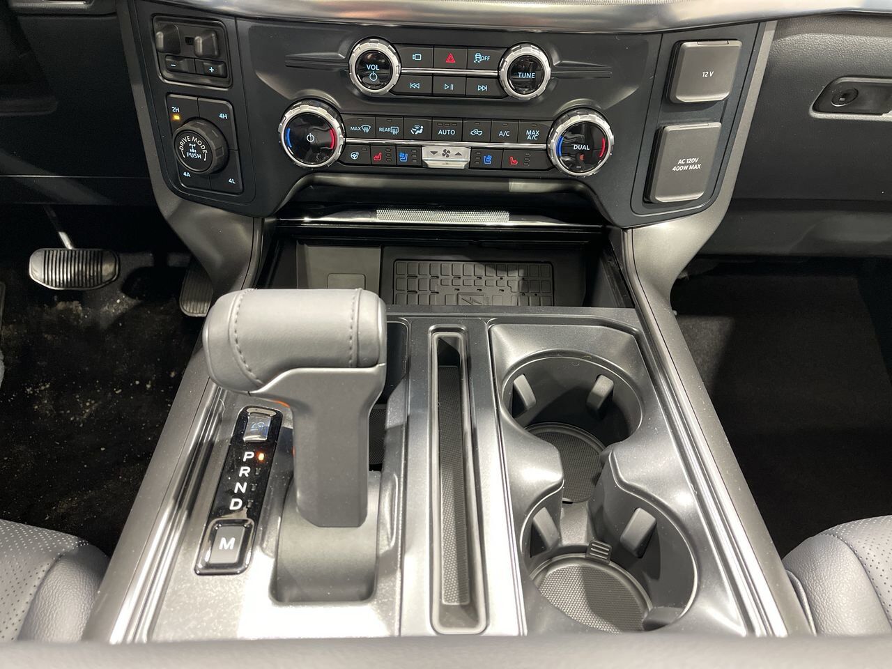 2025 Ford F-150 Lariat Sherwood Park AB