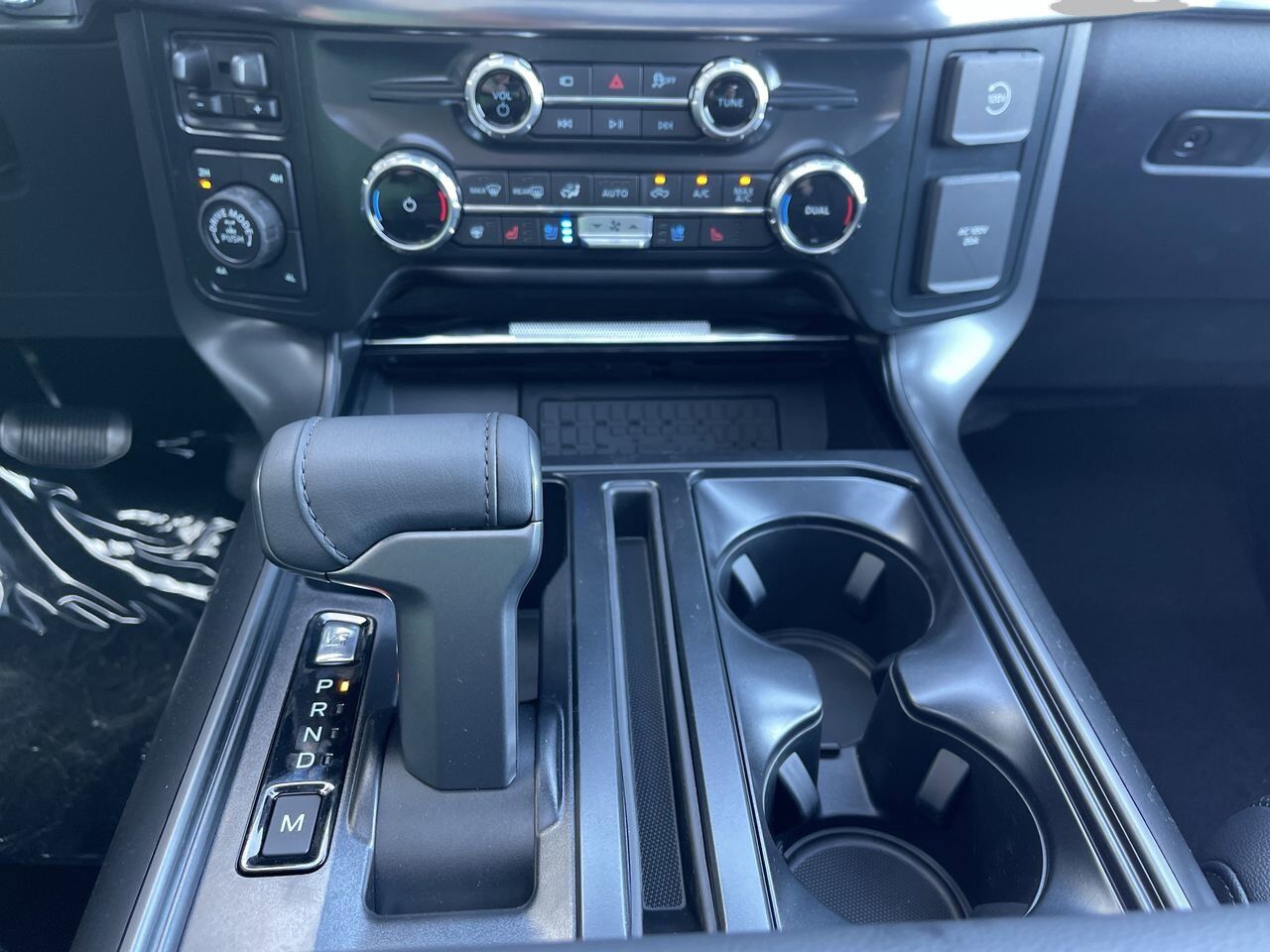 2025 Ford F-150 Lariat Sherwood Park AB