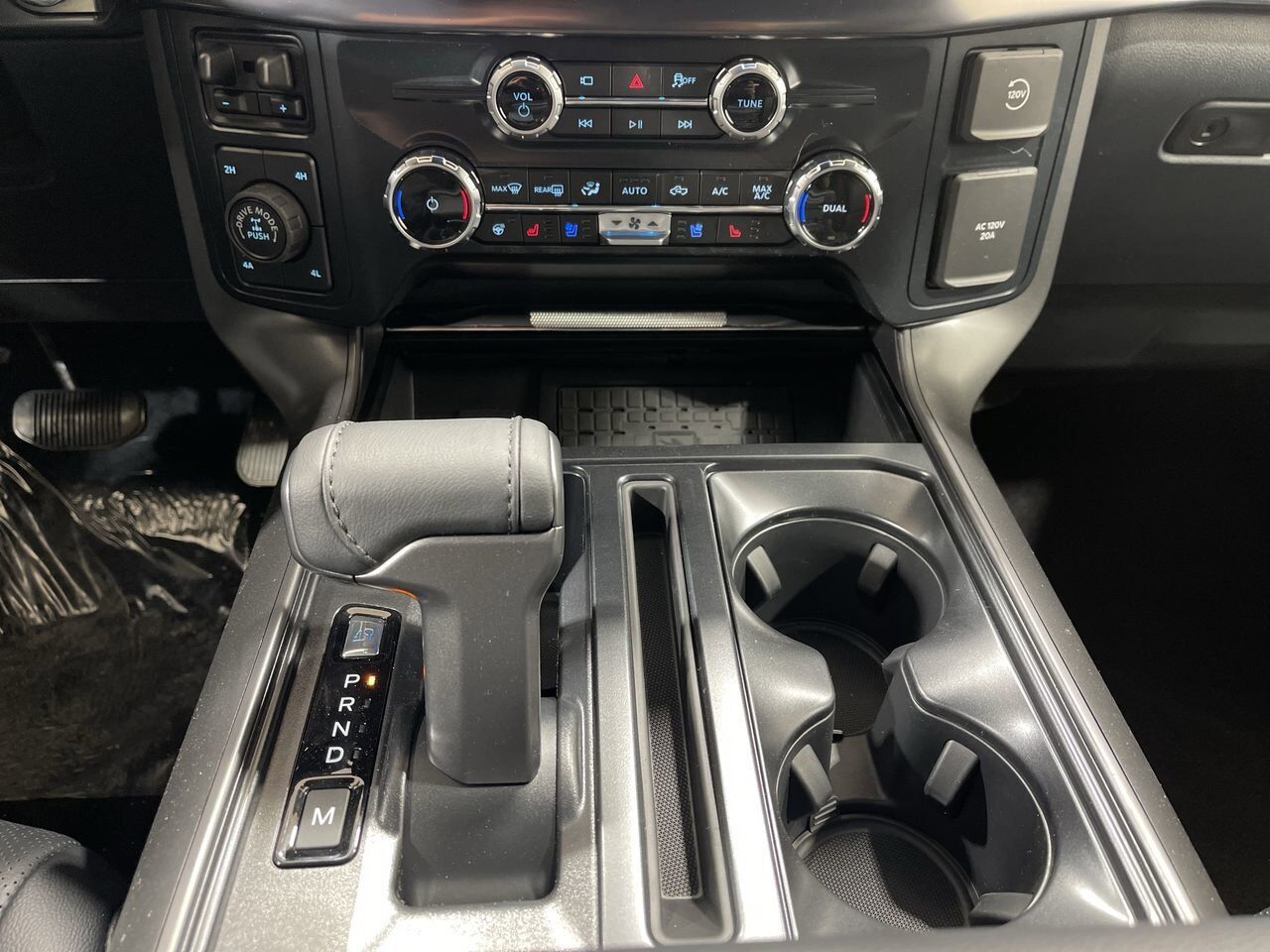 2025 Ford F-150 Lariat Sherwood Park AB