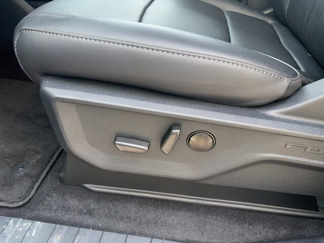 2025 Ford F-150 Lariat Watertown SD