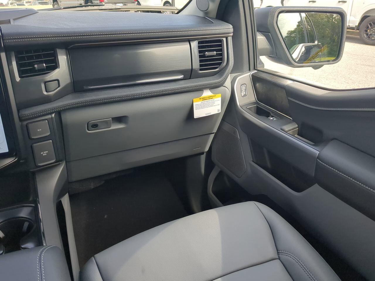 2025 Ford F-150 Lightning Flash Appleton WI