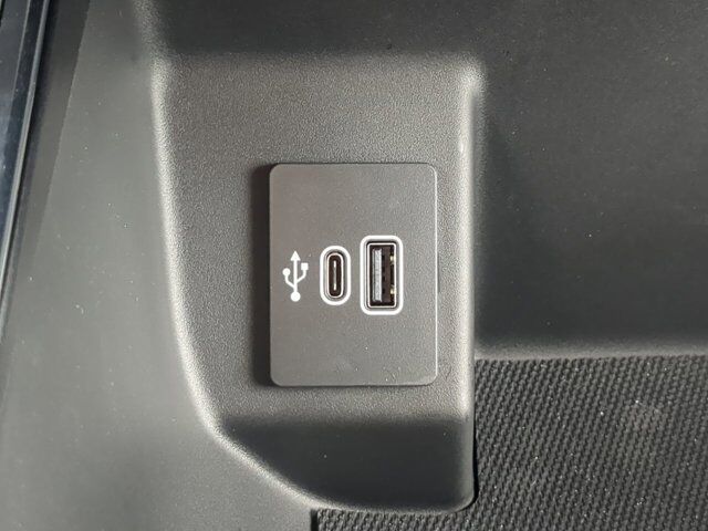2025 Ford F-150 Lightning Flash Appleton WI