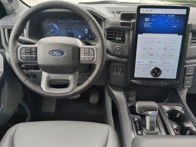 2025 Ford F-150 Lightning Flash Appleton WI