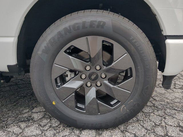 2025 Ford F-150 Lightning Flash Appleton WI