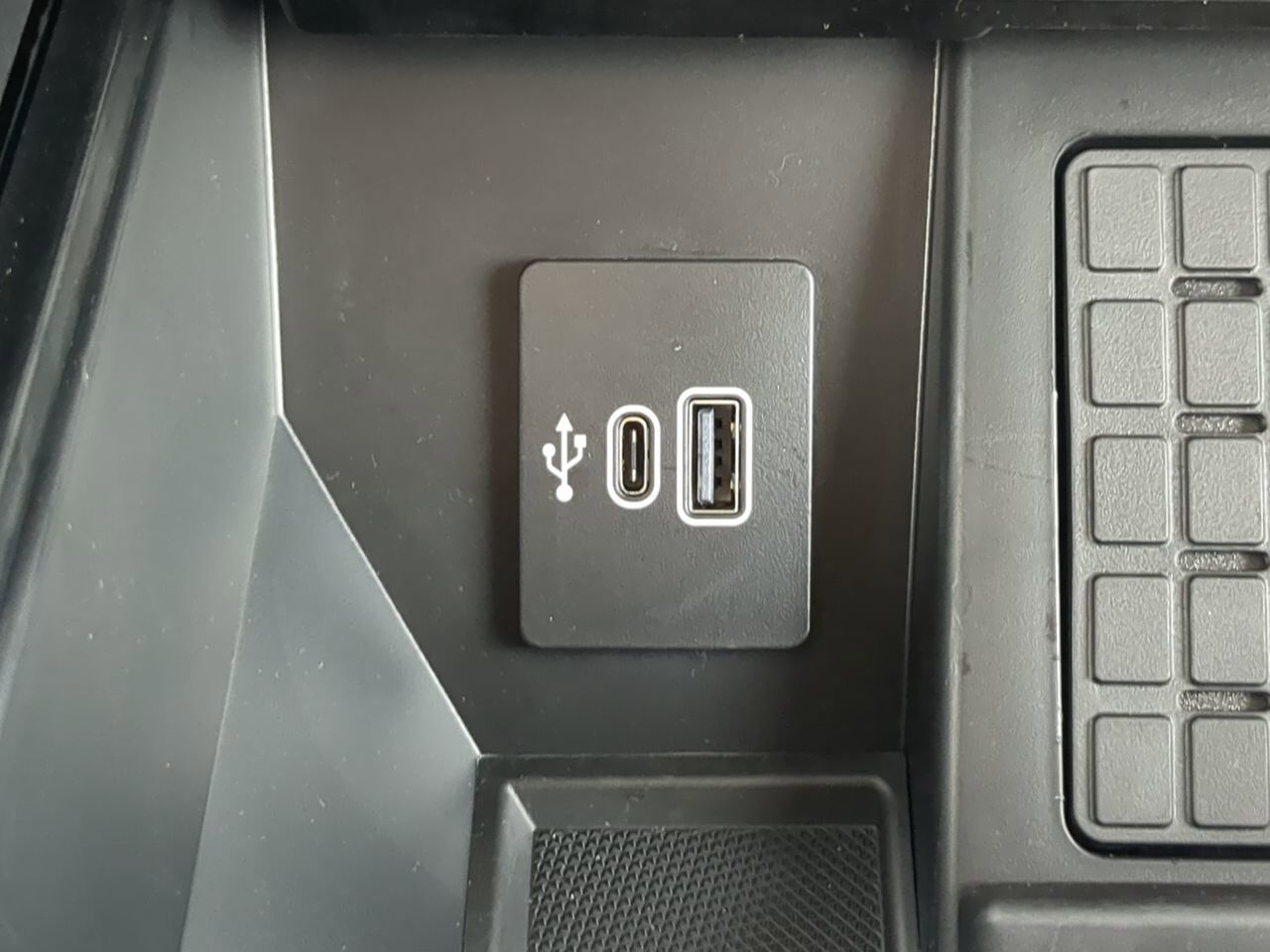 2025 Ford F-150 Lightning Flash Winder GA