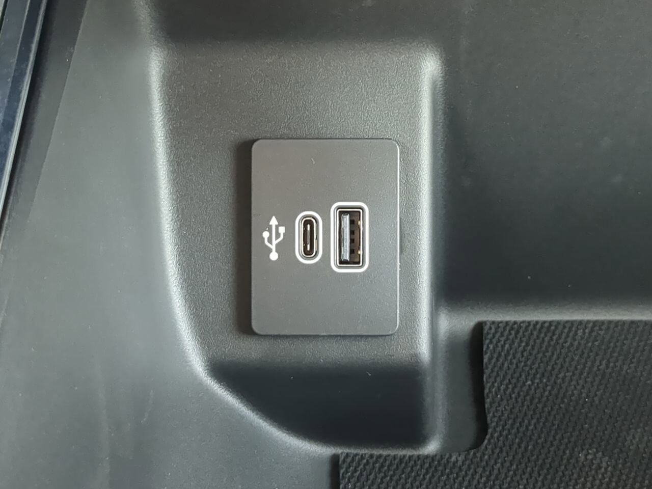 2025 Ford F-150 Lightning Flash Winder GA