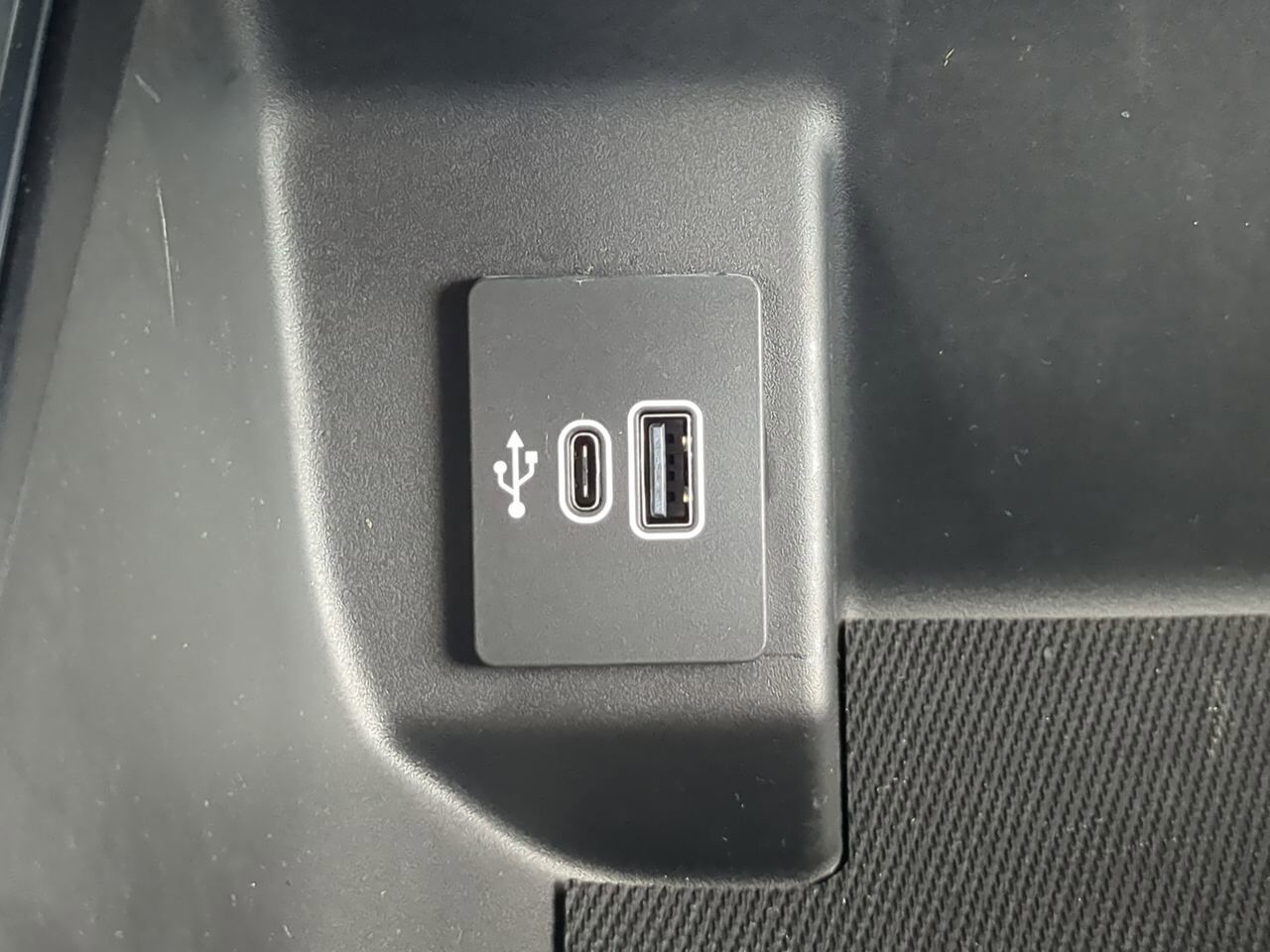 2025 Ford F-150 Lightning Flash Winder GA