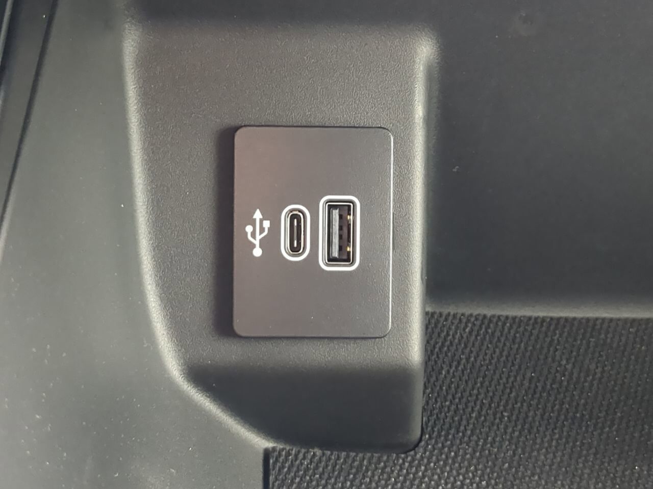 2025 Ford F-150 Lightning Flash Winder GA