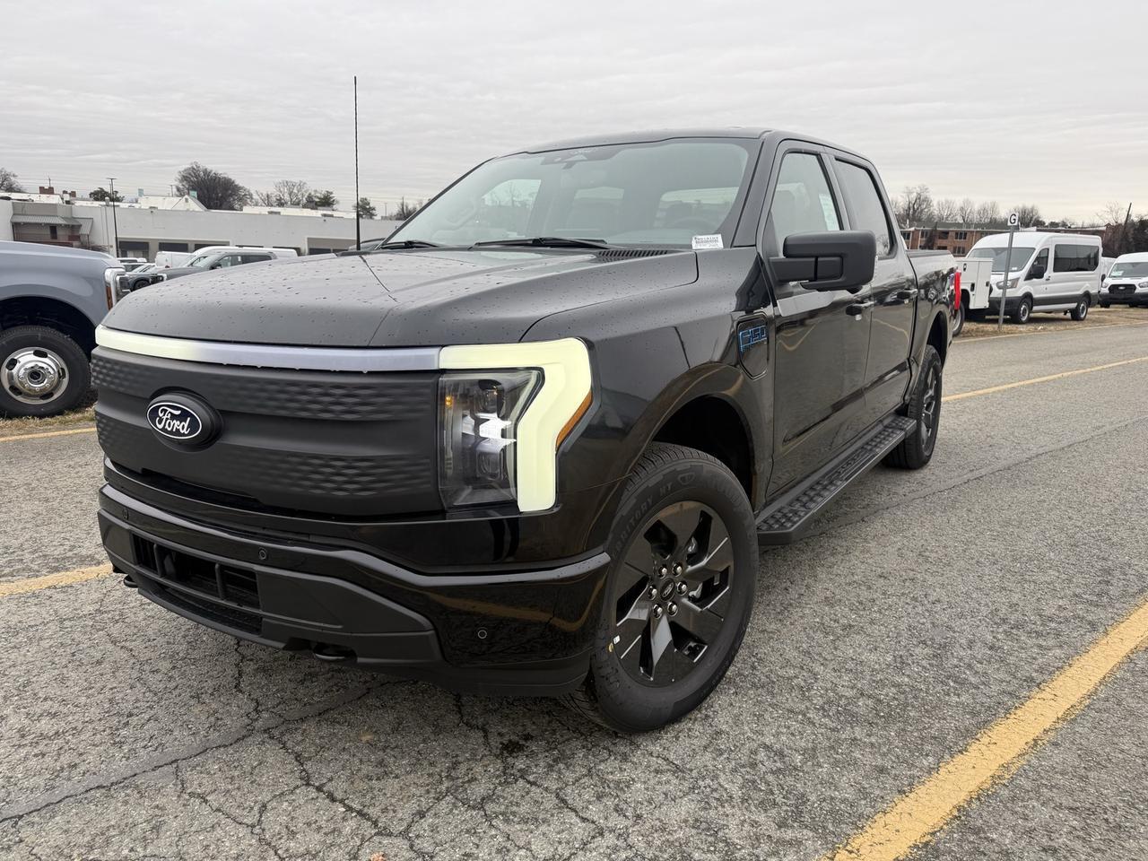 2025 Ford F-150 Lightning Flash