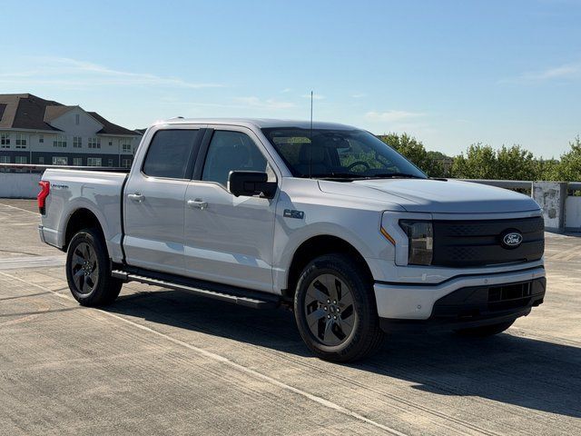 2025 Ford F-150 Lightning Flash