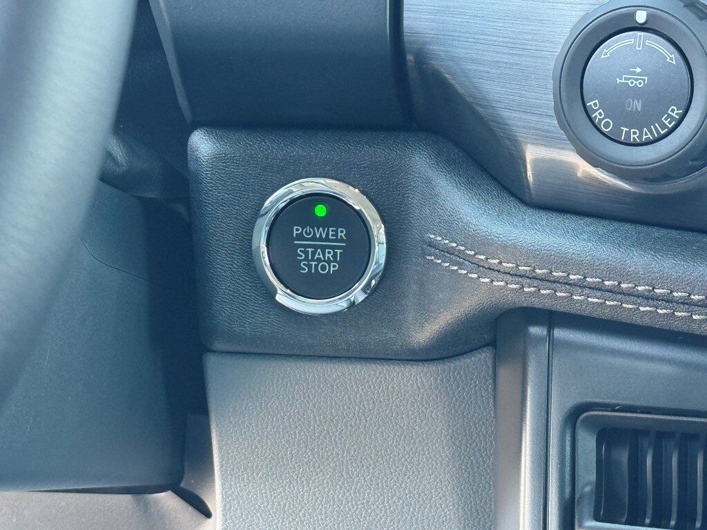 2025 Ford F-150 Lightning Flash Springfield VA