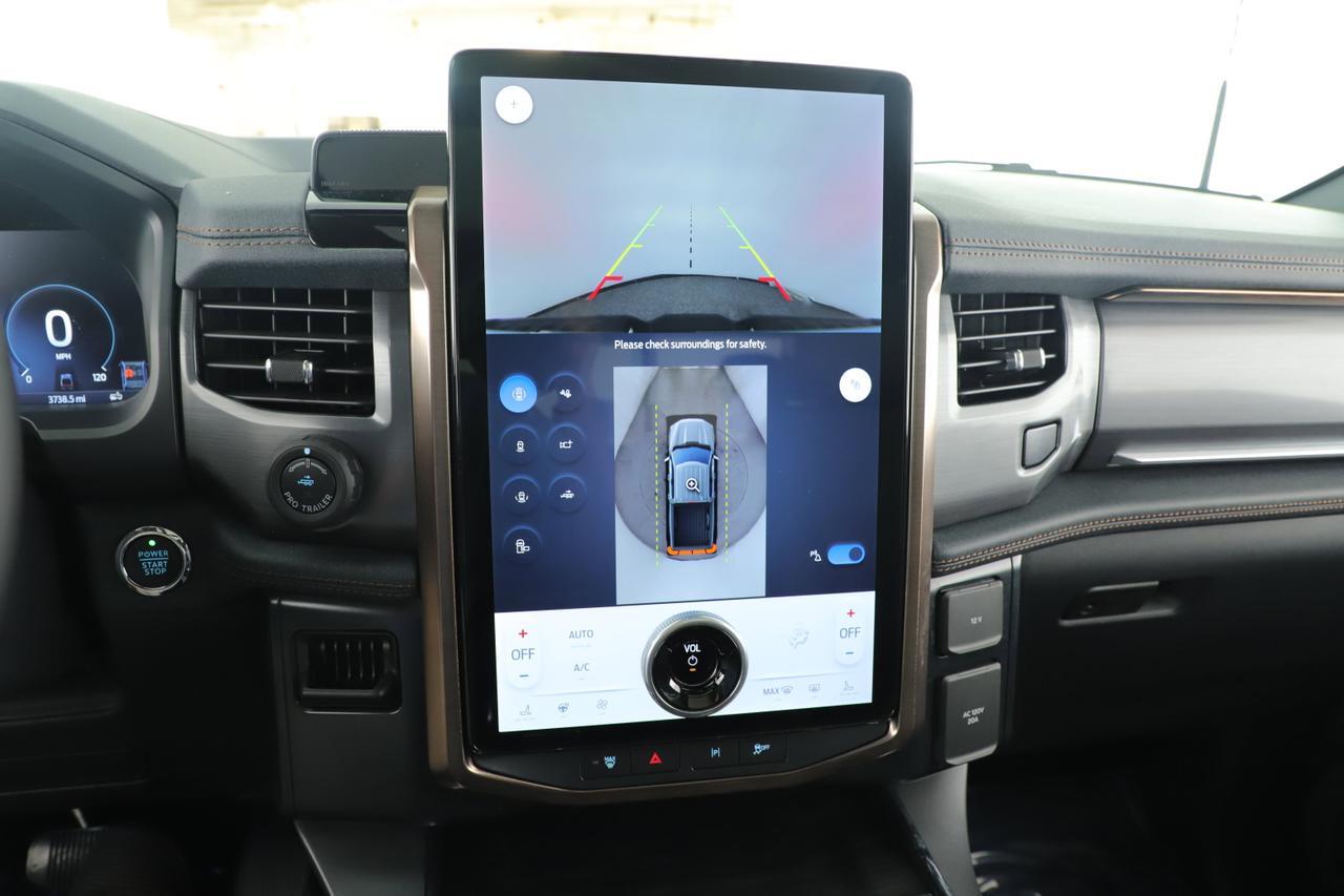 2025 Ford F-150 Lightning LARIAT New Braunfels TX