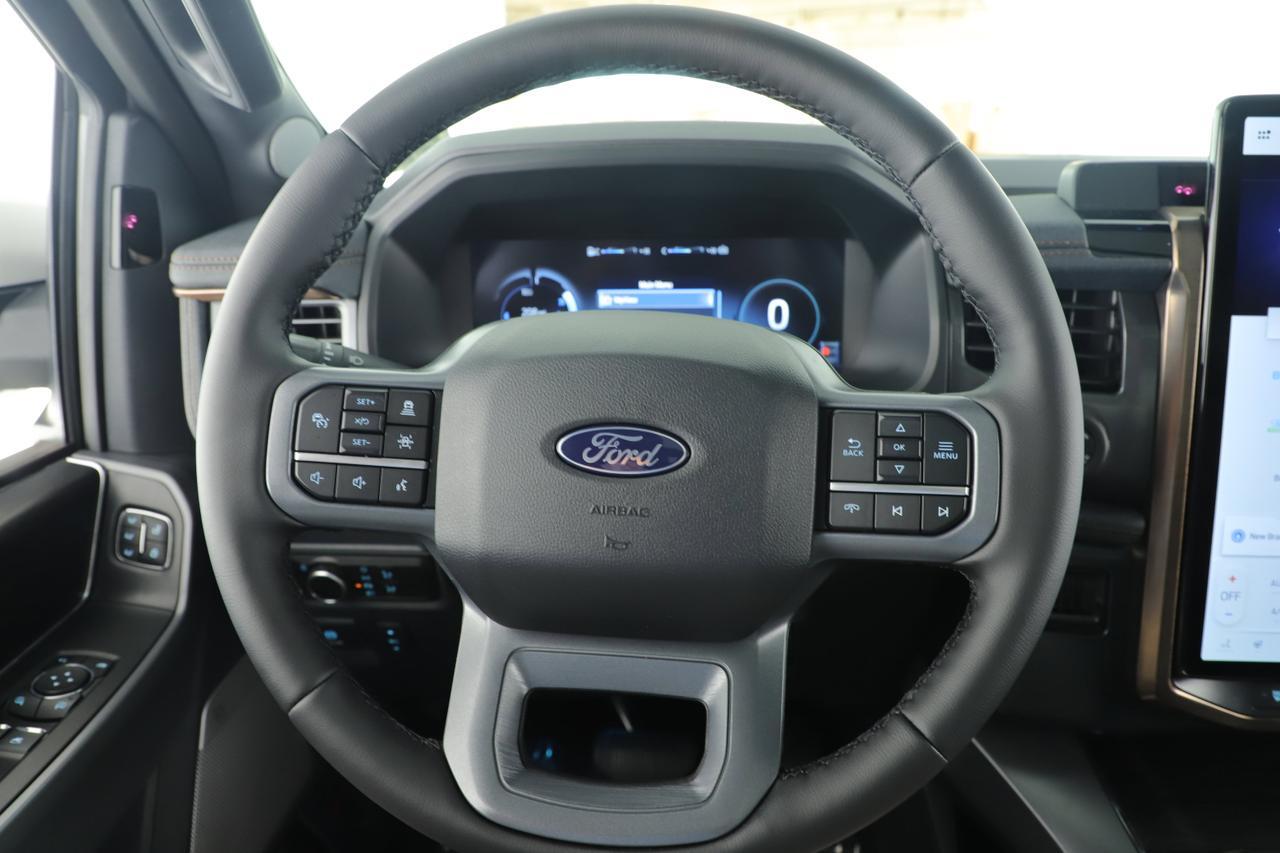 2025 Ford F-150 Lightning LARIAT New Braunfels TX