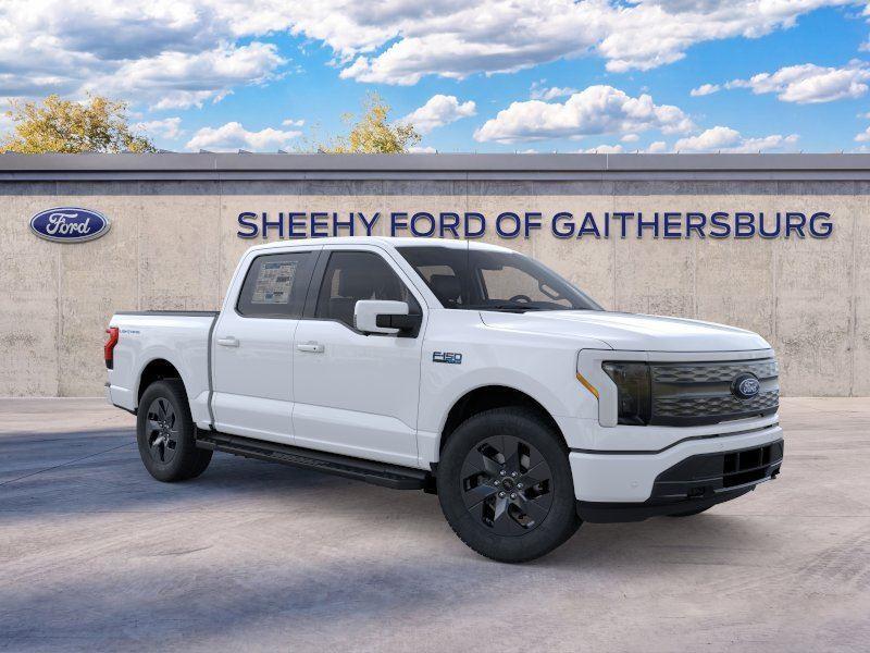 2025 Ford F-150 Lightning LARIAT