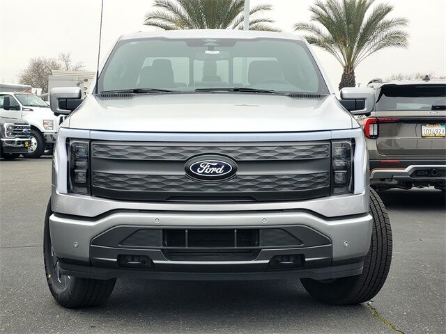 2025 Ford F-150 Lightning Lariat