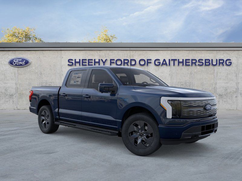 2025 Ford F-150 Lightning Lariat