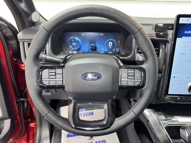 2025 Ford F-150 Lightning Platinum Pine River MN