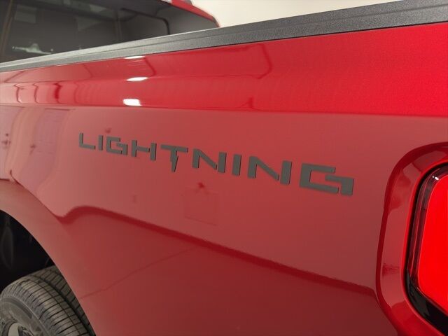2025 Ford F-150 Lightning Platinum Pine River MN